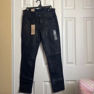 Levi’s Demi Curve brand new